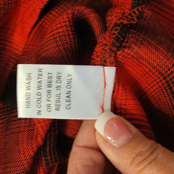 Ladies Buffalo Plaid Top - Picture 6 of 6